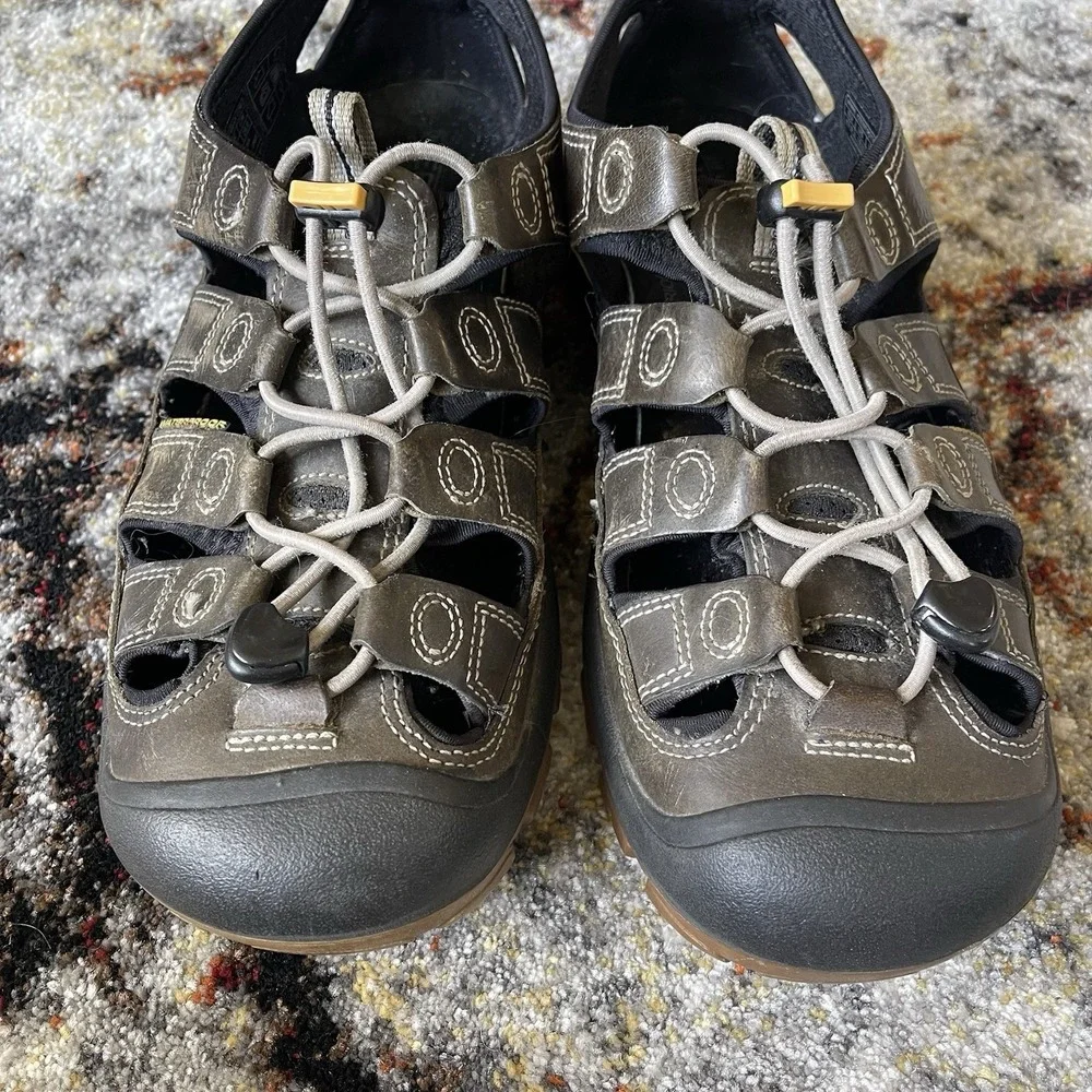 KEEN Men 43/10 Glisan Sandal Brown Leather Outdoor Hiking Gorpcore Trails Water